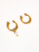 Load image into Gallery viewer, Talon 18K Gold Non-Tarnish Pearl Hoop Ear Cuff
