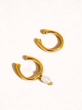 Load image into Gallery viewer, Talon 18K Gold Non-Tarnish Pearl Hoop Ear Cuff
